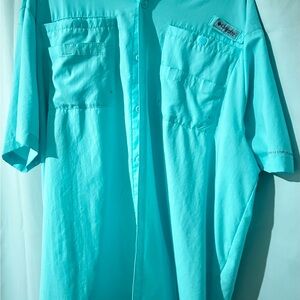 Columbia Short-Sleeve Button-Down Shirt in Turquoise